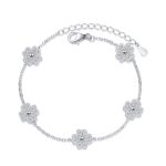 clover-moissanite-bracelet-1