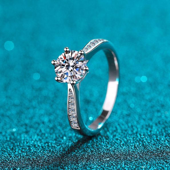 6 Claw Prong Moissanite Engagement Ring
