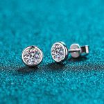 bezel-moissanite-stud-earring-1