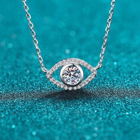 Brilliant Eye Moissanite Pendant