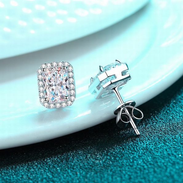 Emerald Moissanite Stud Earring