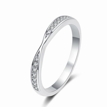 Flair Moissanite Band