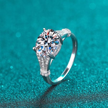 Oval Halo Moissanite Engagement Ring