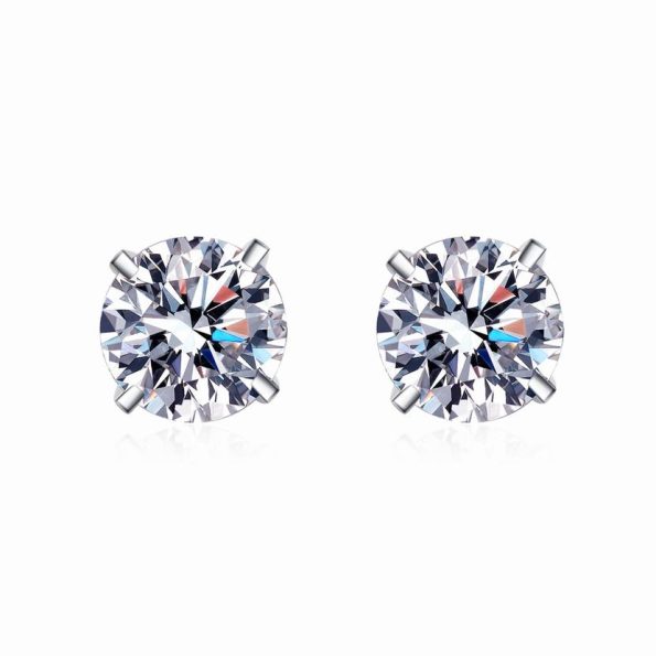 Round Moissanite Stud Earring