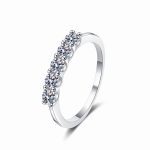 shared-prong-moissanite-band-1