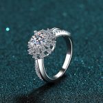 sunflower-split-shank-halo-ring-1