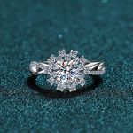 sunflower-split-shank-halo-ring-1